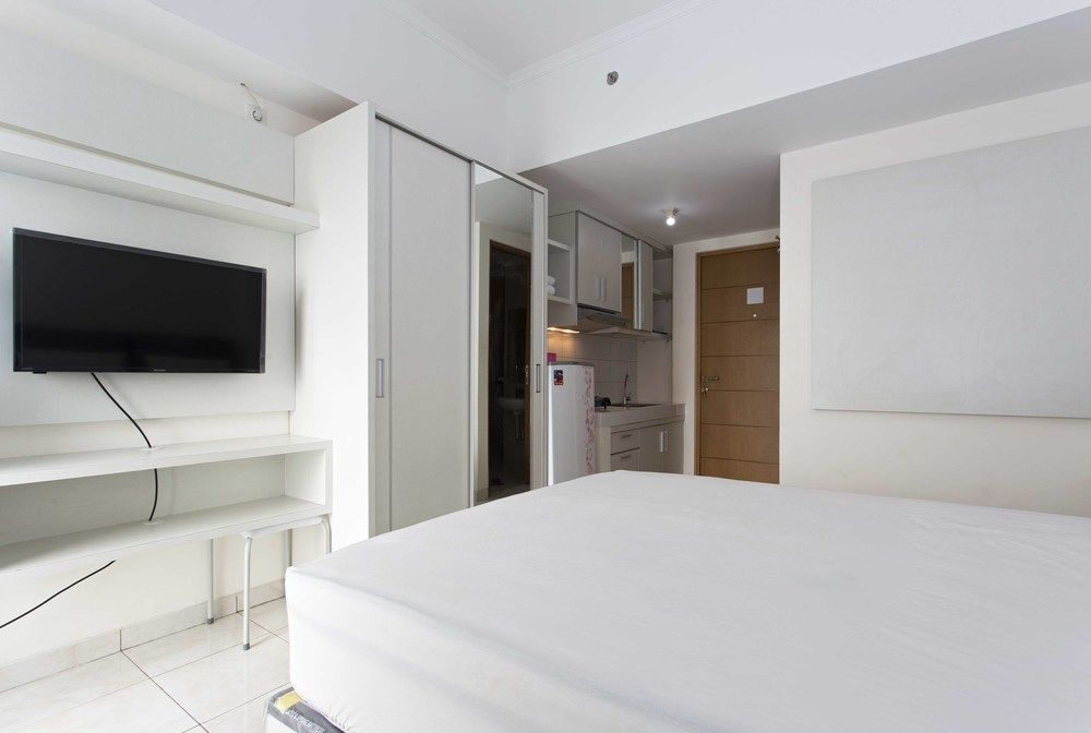 Reddoorz Apartment @ Margonda Residence Depok Exterior photo