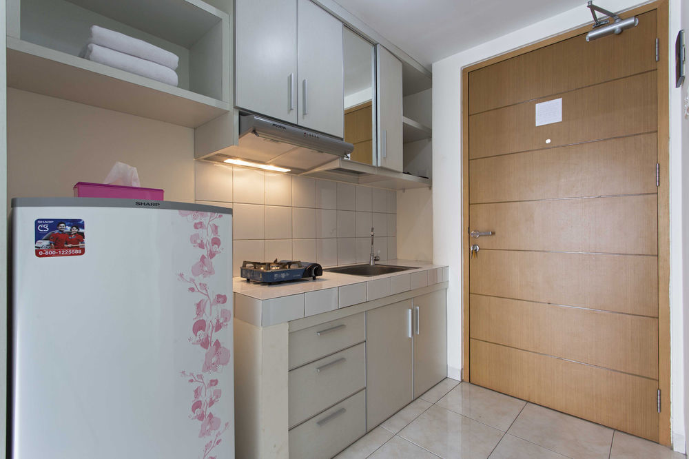Reddoorz Apartment @ Margonda Residence Depok Exterior photo