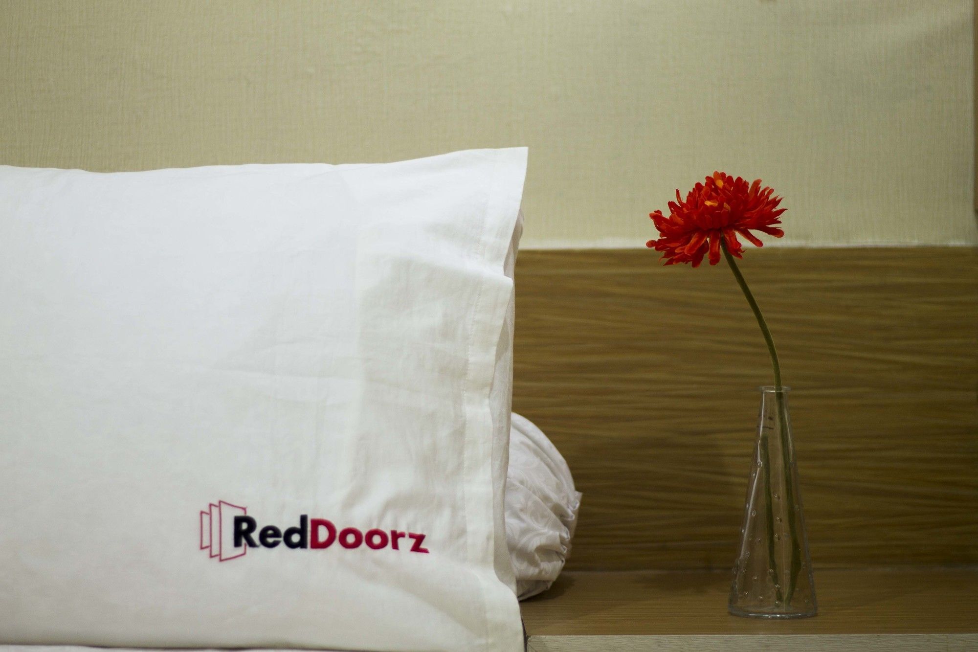Reddoorz Apartment @ Margonda Residence Depok Exterior photo