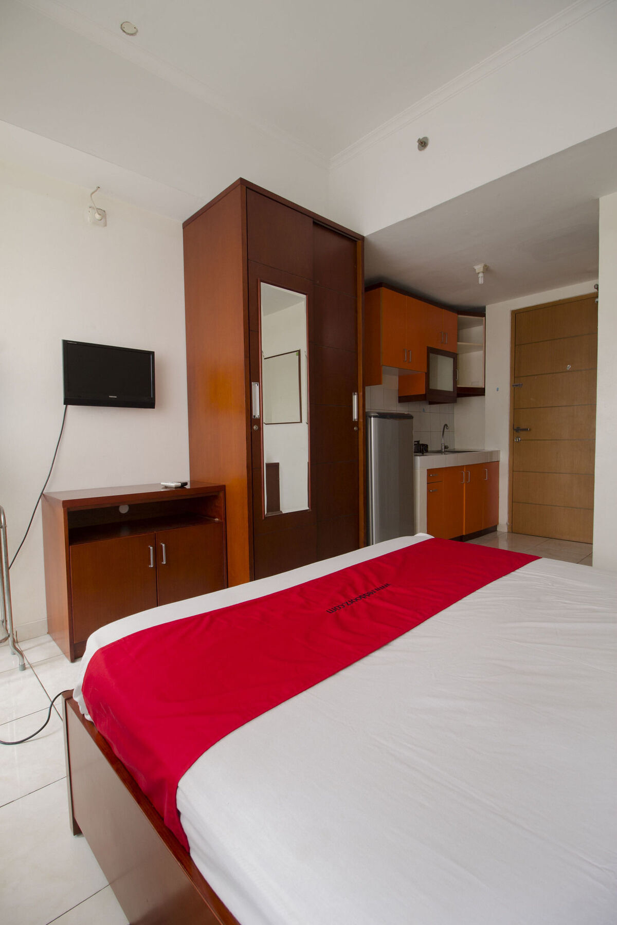 Reddoorz Apartment @ Margonda Residence Depok Exterior photo