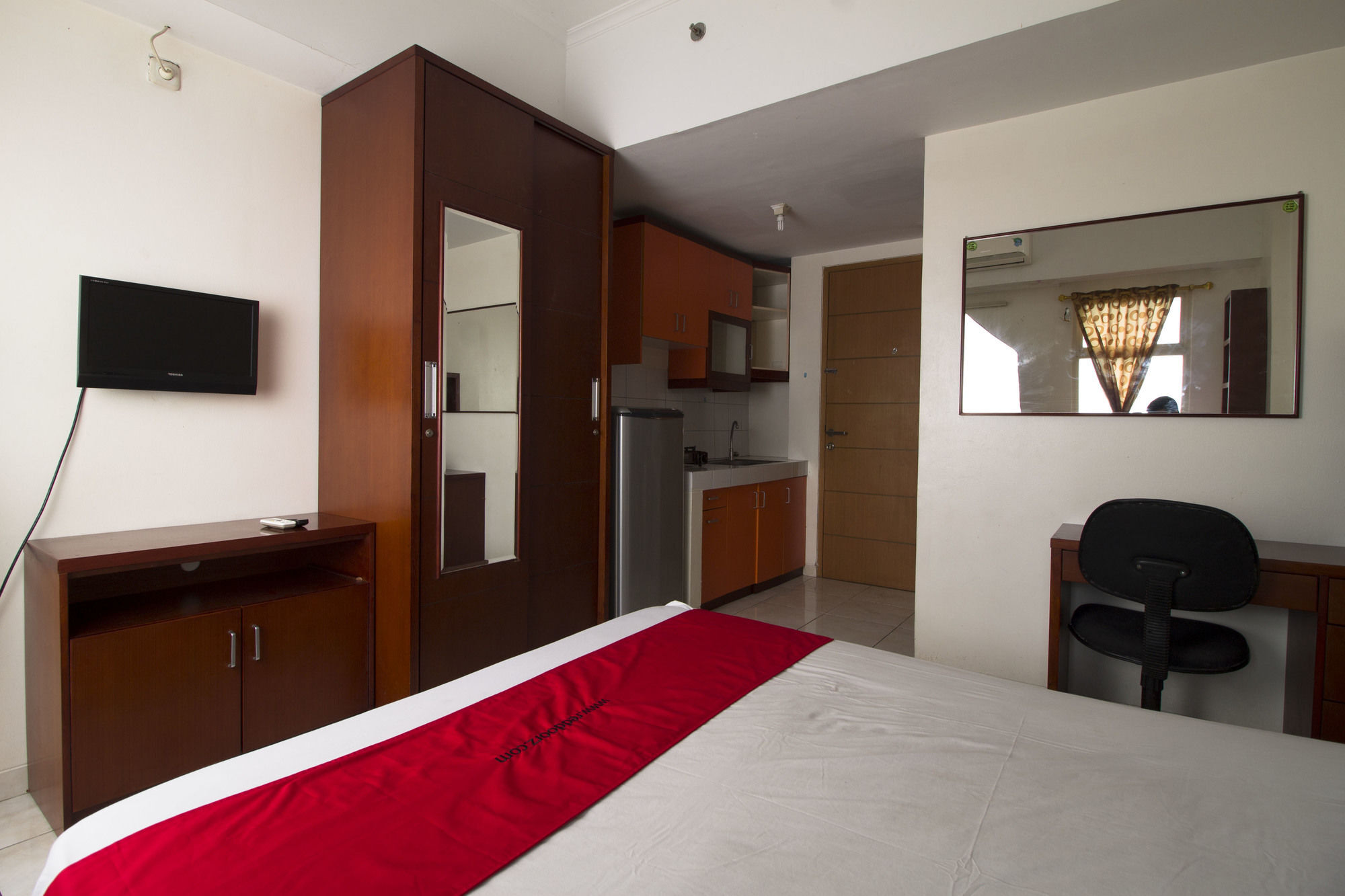 Reddoorz Apartment @ Margonda Residence Depok Exterior photo