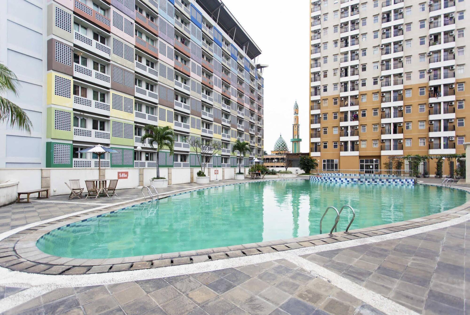 Reddoorz Apartment @ Margonda Residence Depok Exterior photo